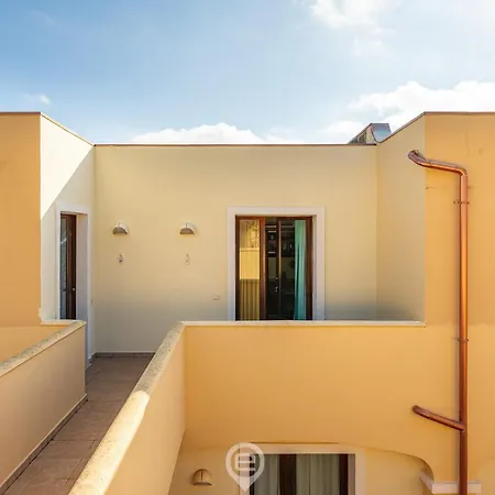 Ginestre 13 Apartment *
