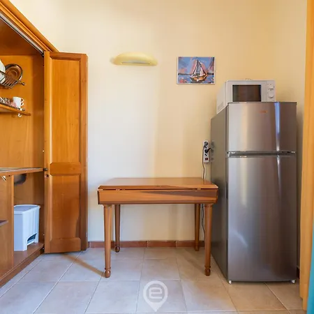 Ginestre 13 Apartment